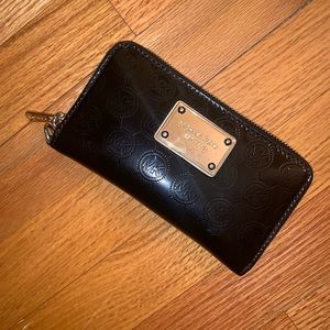 Michael Kors wallet/wristlet